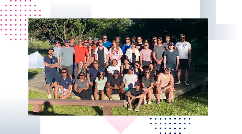 Graphic_About_Team
